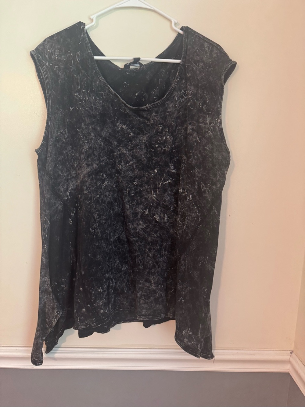 Rock & Republic Black Marble-Effect Sleeveless Tank size 1X